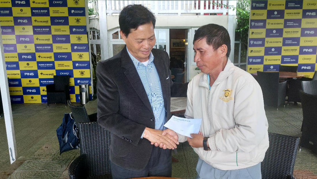 Đảng ủy Khối Doanh nghiệp thăm, tặng quà gia đình chính sách nhân Ngày Thương binh – Liệt sĩ