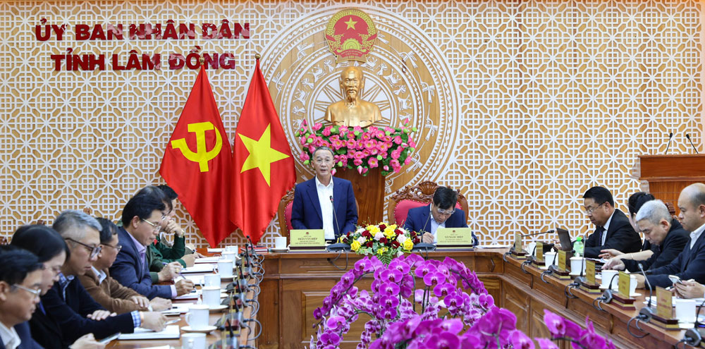 Hội nghị đánh giá tình hình kinh tế - xã hội tháng 7