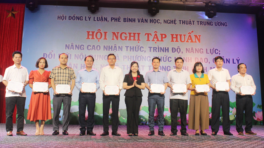 Bế mạc Hội nghị Nâng cao nhận thức, trình độ, năng lực; đổi mới nội dung và phương thức lãnh đạo, quản lý văn học, nghệ thuật