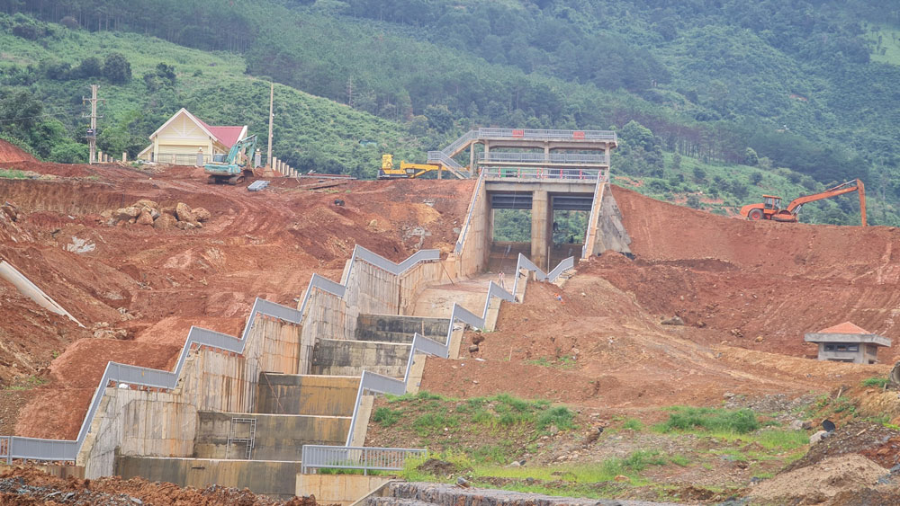 Tập trung ứng phó mưa lũ, sụt lún, sạt lở đất và đảm bảo an toàn hồ đập trên địa bàn tỉnh