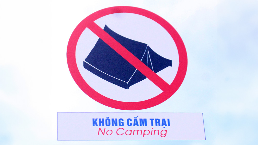 Biển báo viết sai chính tả