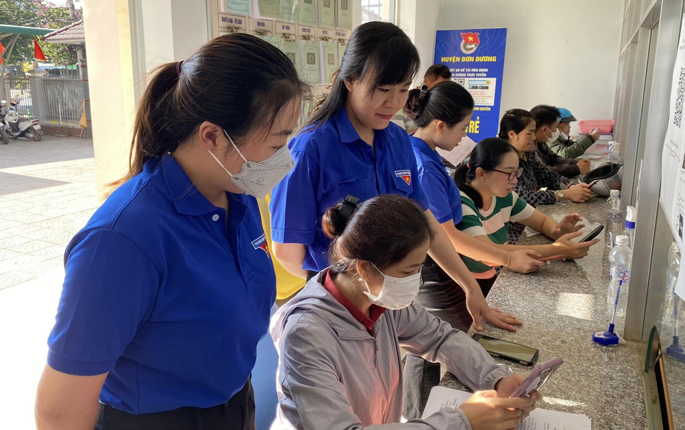 Đơn Dương: Ra quân Ngày cao điểm chiến sỹ tình nguyện vì đô thị văn minh