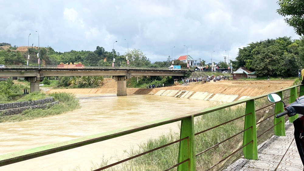 Đạ Tẻh: Tìm thấy thi thể nam thanh niên rơi xuống sông mất tích