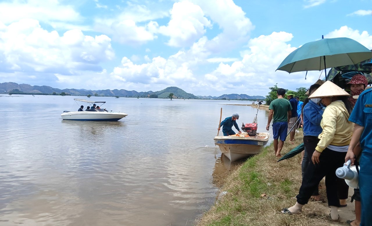 Cát Tiên: Tìm thấy thi thể học sinh bị đuối nước khi câu cá trên cánh đồng