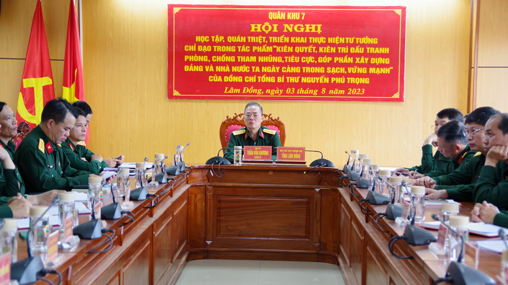 Quân khu 7: Quán triệt, học tập tác phẩm của Tổng Bí thư Nguyễn Phú Trọng