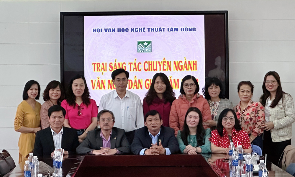 Tổ chức Trại sáng tác chuyên ngành Văn nghệ dân gian