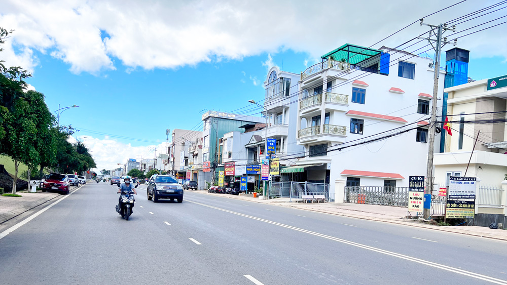 Di Linh: Có 6 điểm đen, điểm tiềm ẩn tai nạn giao thông trên Quốc lộ 20