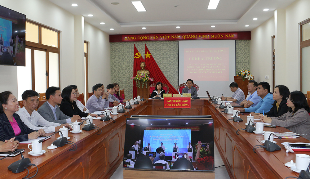 Giao ban, tập huấn công tác giáo dục lý luận chính trị ở cơ sở