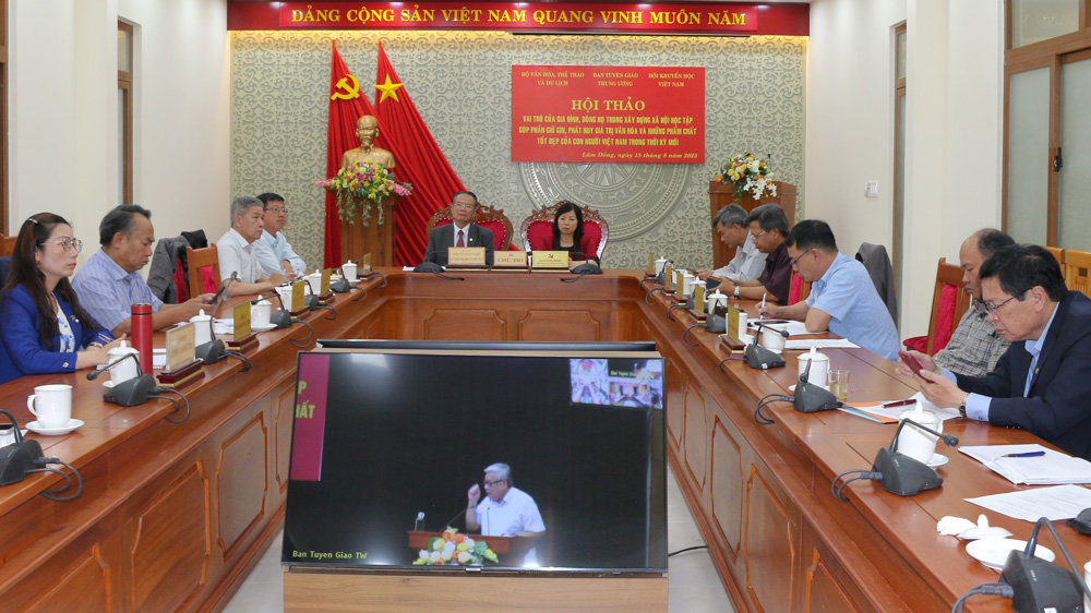Vai trò của gia đình, dòng họ trong xây dựng xã hội học tập