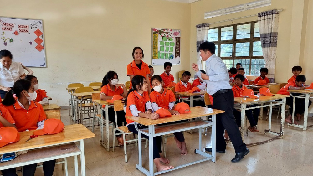 Nâng cao năng lực cho thành viên Tổ truyền thông cộng đồng và Câu lạc bộ Thủ lĩnh của sự thay đổi