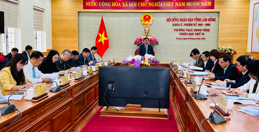 Thường trực HĐND tỉnh họp phiên thứ 19