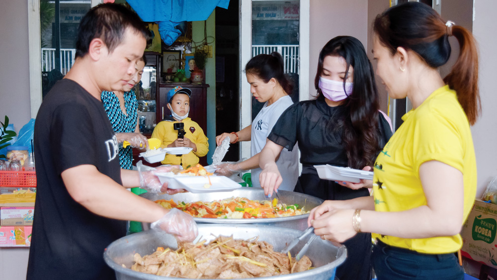 Bếp ăn 0 đồng - ấm lòng người gặp khó