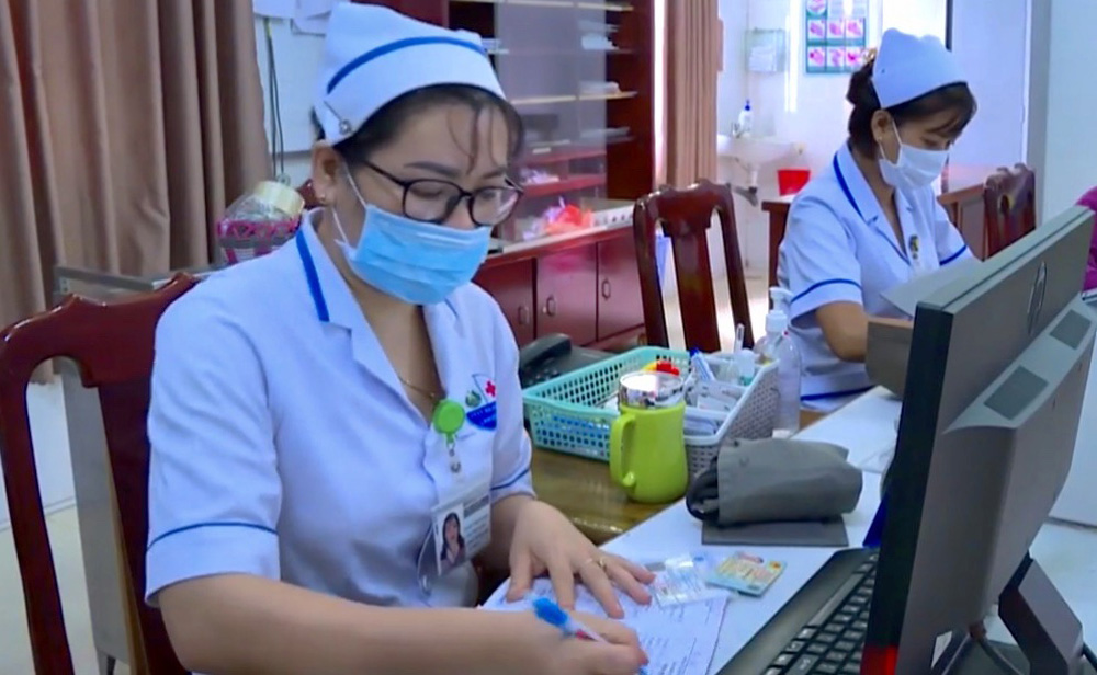 BẢO HIỂM XÃ HỘI LÂM ÐỒNG - ÐỒNG HÀNH CÙNG NGƯỜI DÂN: Đạ Huoai duy trì phát triển người tham gia BHYT