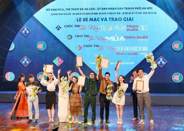 Trao giải thưởng cho các tài năng nghệ thuật múa, múa rối và kịch nói