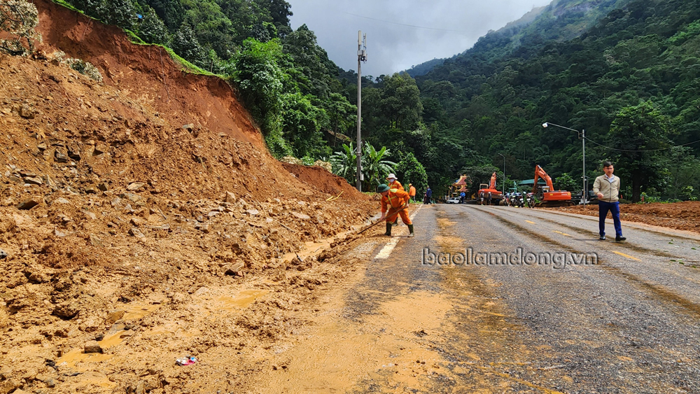 Triển khai các phương án, giải pháp khắc phục và phòng, chống sạt lở đất tại đèo Bảo Lộc