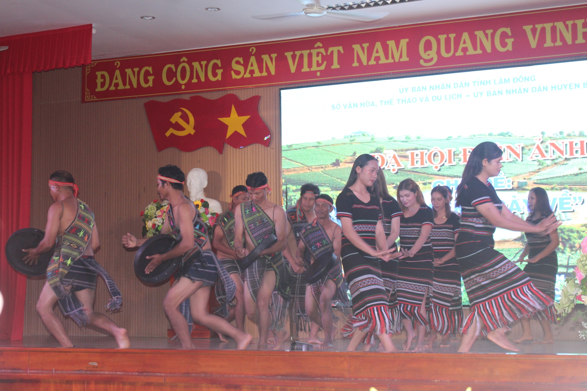 Khai mạc Dạ hội điện ảnh “Bảo Lâm ngày về”