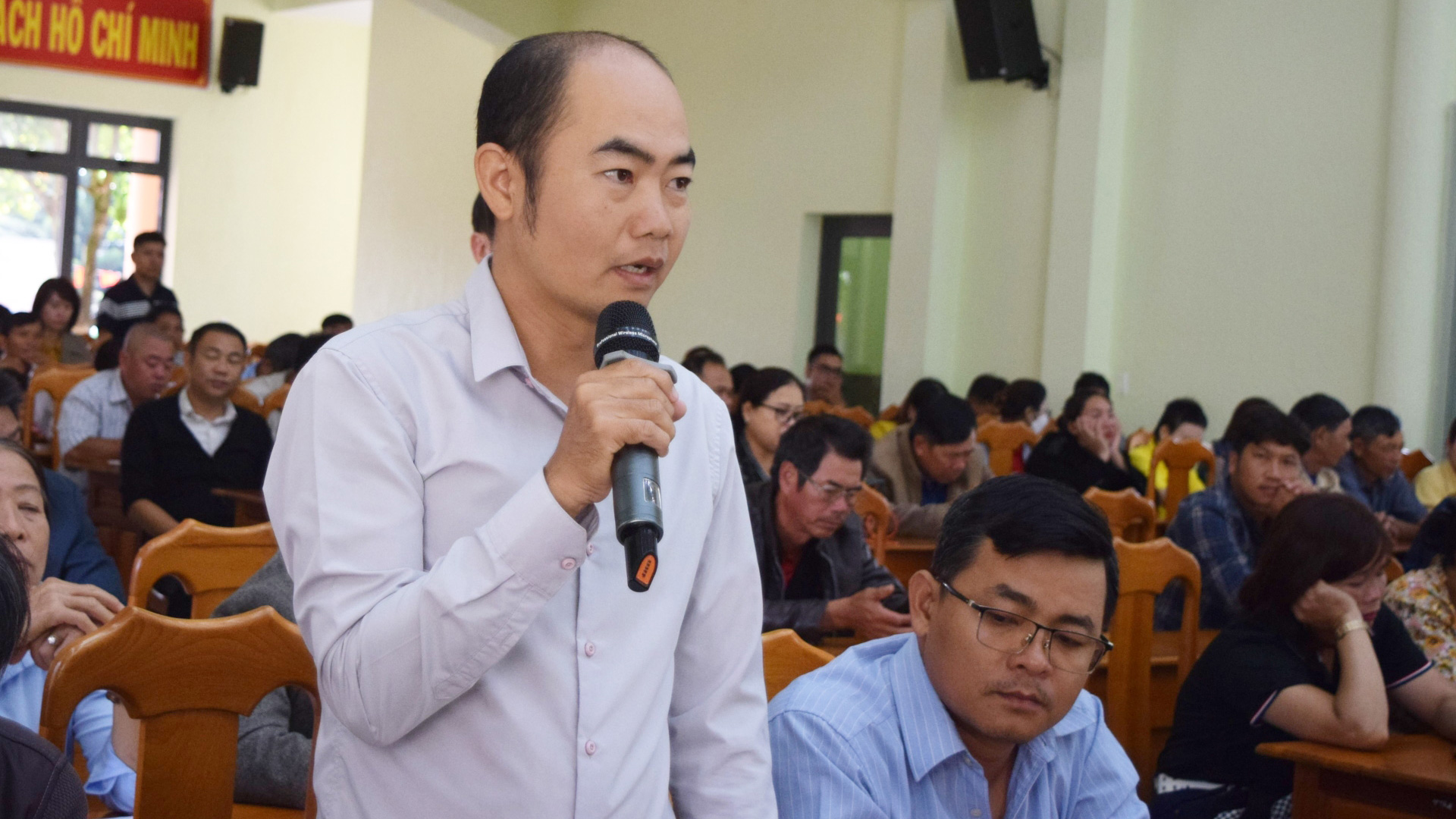 Lãnh đạo huyện Đức Trọng đối thoại với đại biểu nông dân năm 2024
