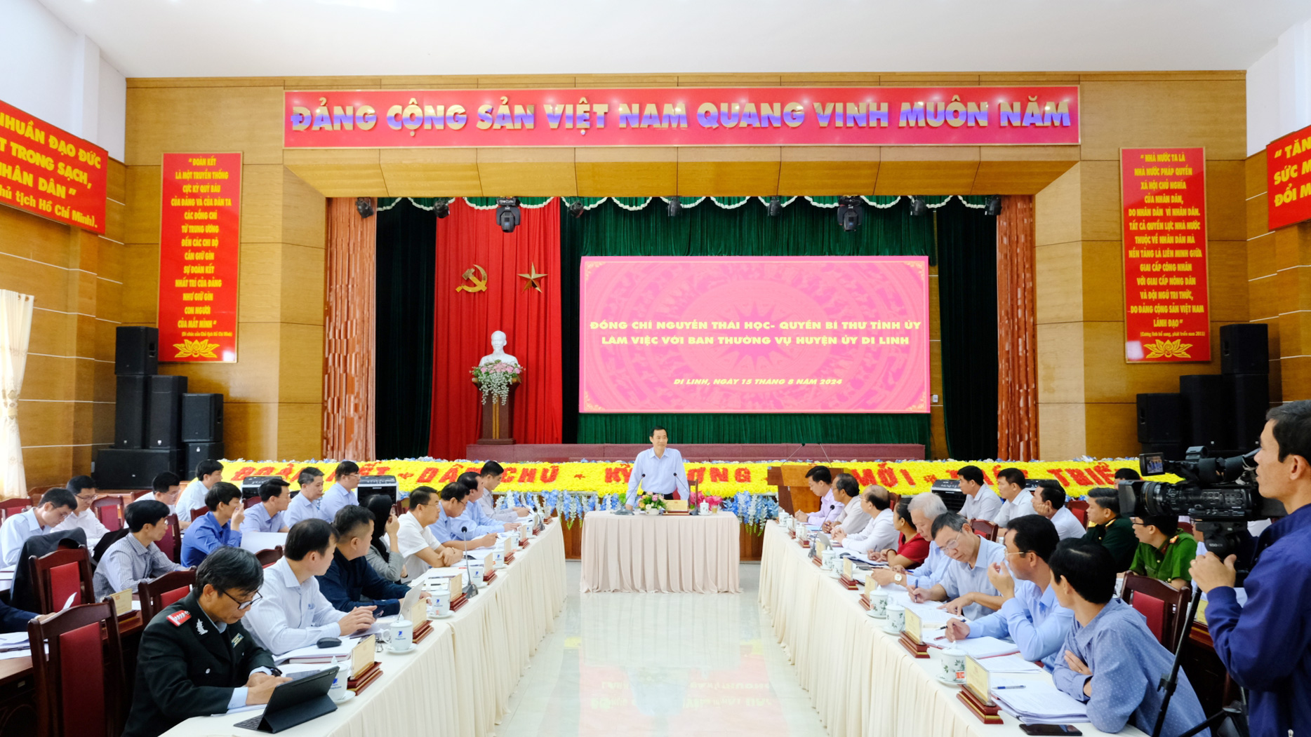 Quyền Bí thư Tỉnh ủy Nguyễn Thái Học làm việc với Ban Thường vụ Huyện ủy Di Linh