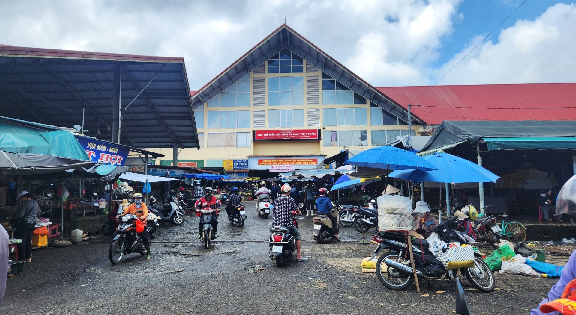 Bảo Lộc: Chỉ đạo xử lý dứt điểm tình trạng nhếch nhác tại chợ trung tâm thành phố