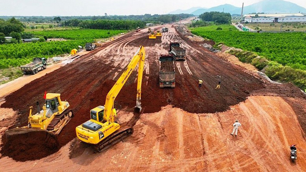 Chỉ đạo, quyết định của Chính phủ - Thủ tướng Chính phủ: Quyết liệt đẩy nhanh giải phóng mặt bằng các dự án quan trọng quốc gia, trọng điểm ngành Giao thông vận tải