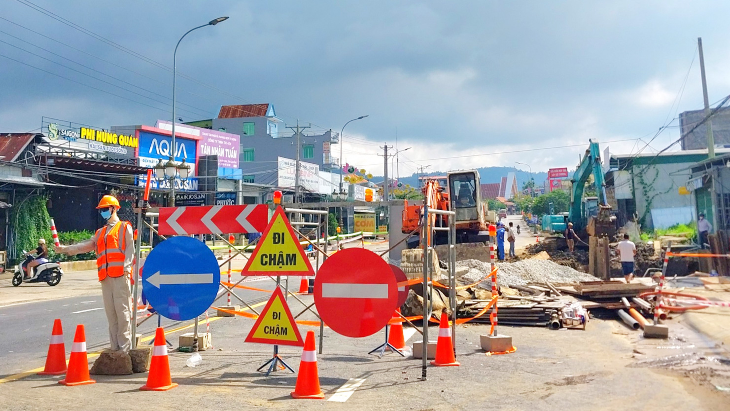 Hơn 10 tỷ đồng xây dựng hệ thống thoát nước chống ngập trên Quốc lộ 20 qua huyện Đạ Huoai