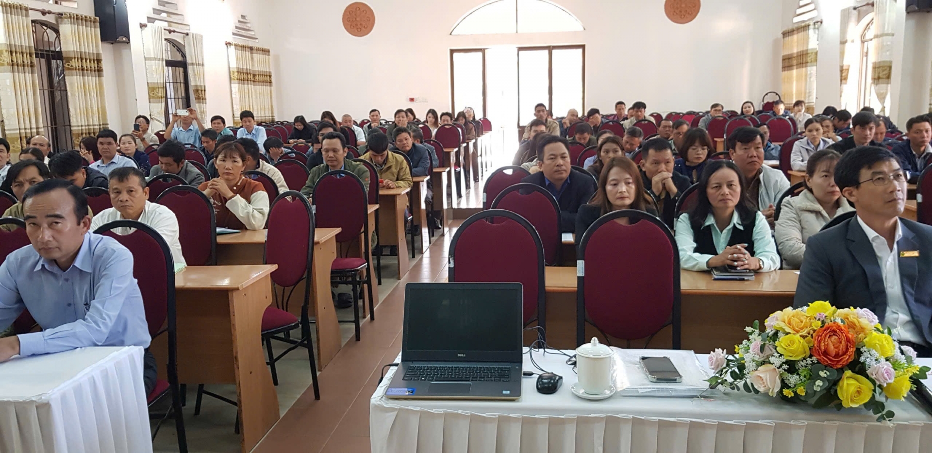 Hơn 100 cán bộ Hội Nông dân cấp xã được bồi dưỡng kiến thức và kỹ năng lãnh đạo, quản lý