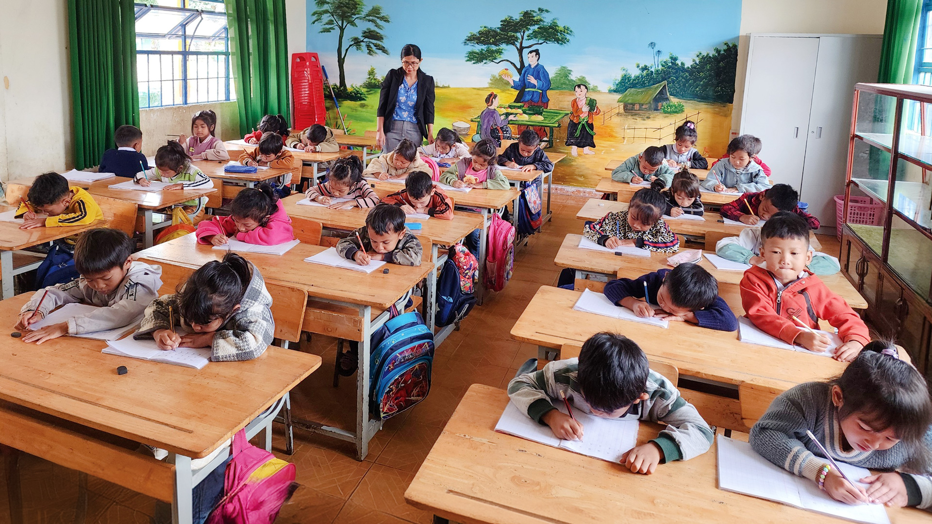 Chuyện đi học 'tiền lớp 1" của trẻ vùng sâu