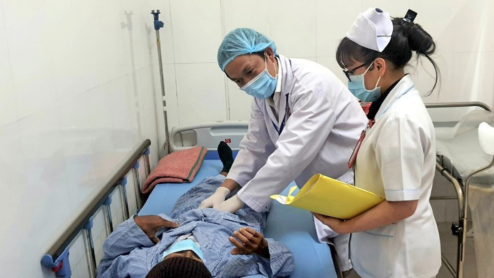 Bước tiến mới trong thực hiện chính sách khám, chữa bệnh cho người nghèo