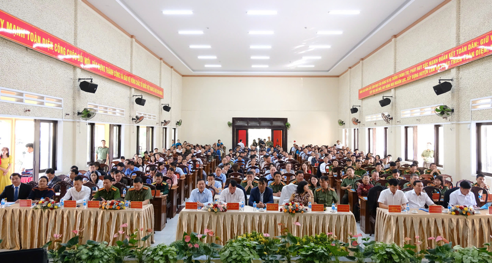 Phó trưởng Ban Thường trực Ban Tuyên giáo Trung ương dự Ngày hội Toàn dân bảo vệ an ninh Tổ quốc tại Lâm Hà