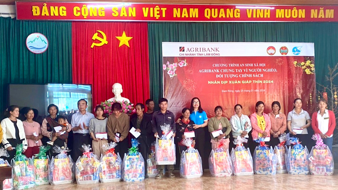 Đẩy mạnh phong trào thi đua Khối thi đua MTTQ và các đoàn thể tỉnh