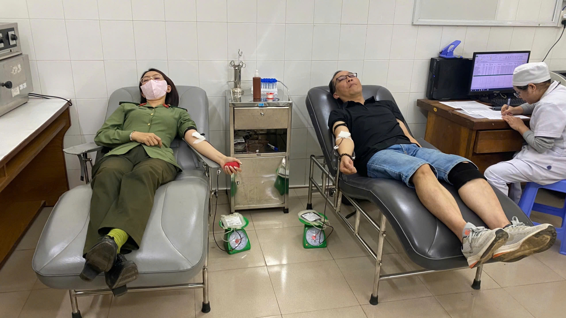 Cán bộ Công an TP Đà Lạt kịp thời hiến máu cứu người