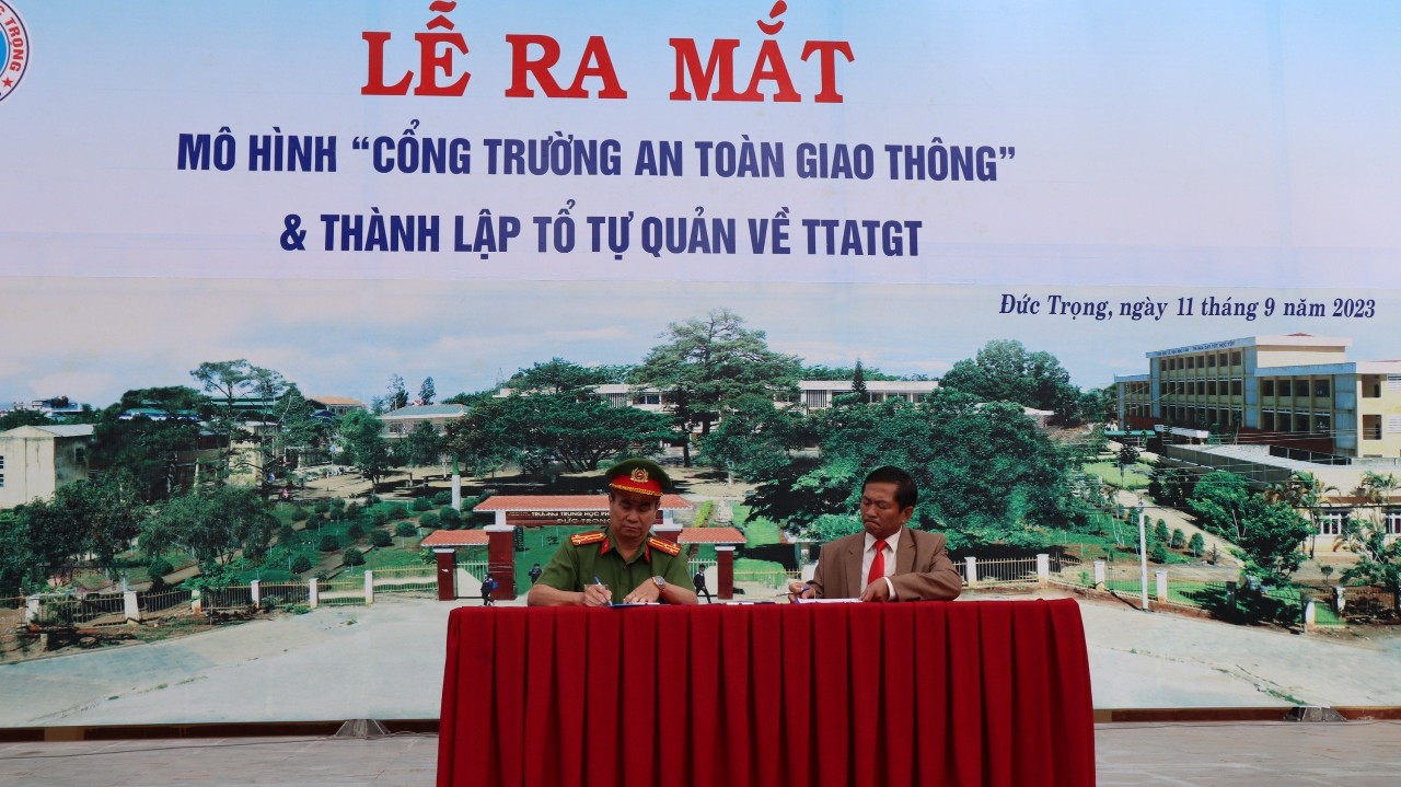 Đức Trọng: Ra mắt mô hình Cổng trường an toàn giao thông