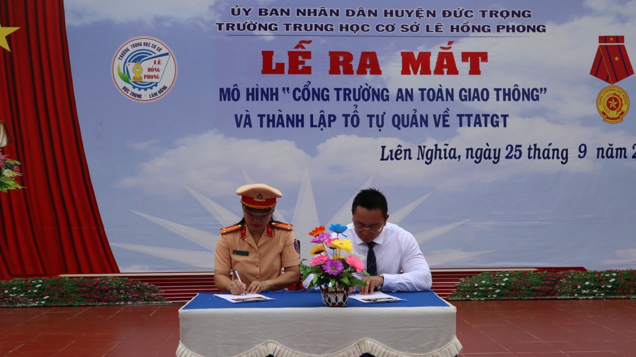 Đức Trọng: Ra mắt mô hình “Cổng trường an toàn giao thông”