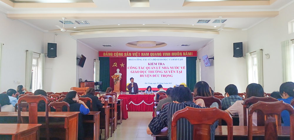 Bộ Giáo dục Đào tạo kiểm tra công tác quản lý Nhà nước về giáo dục thường xuyên tại huyện Đức Trọng