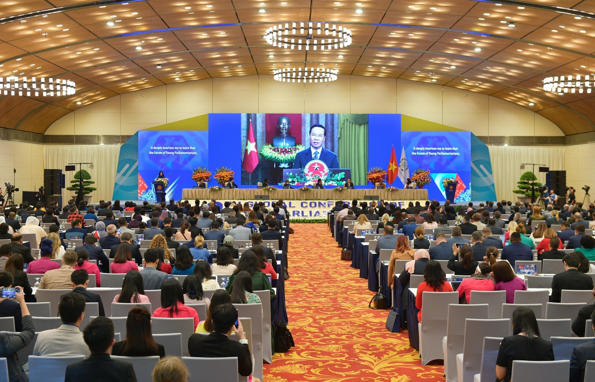 ĐBQH Trịnh Thị Tú Anh tham dự và phát biểu tại Hội nghị Nghị sĩ trẻ toàn cầu lần thứ 9