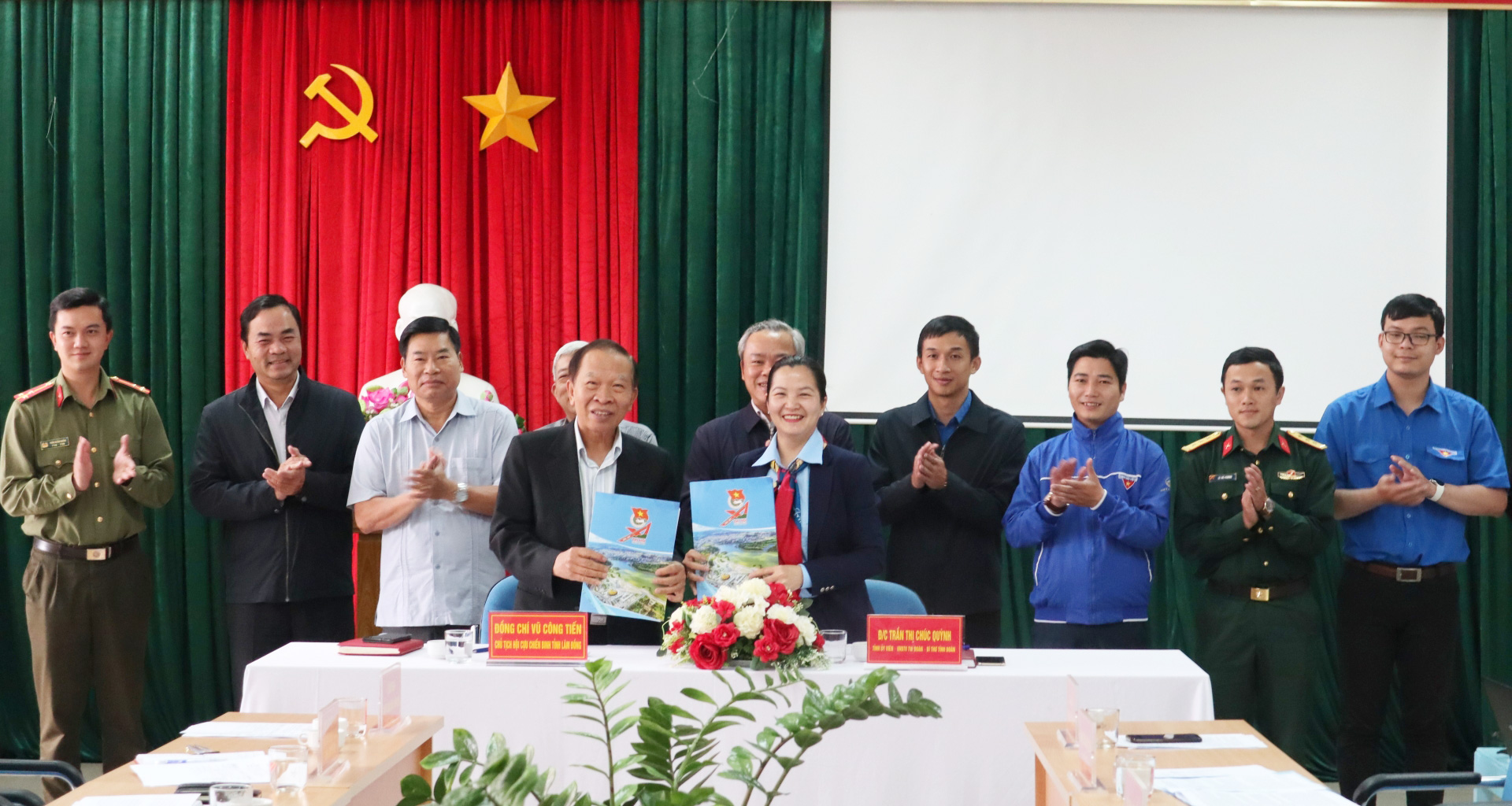 Tăng cường bồi dưỡng lý tưởng cách mạng và đồng hành với thanh niên