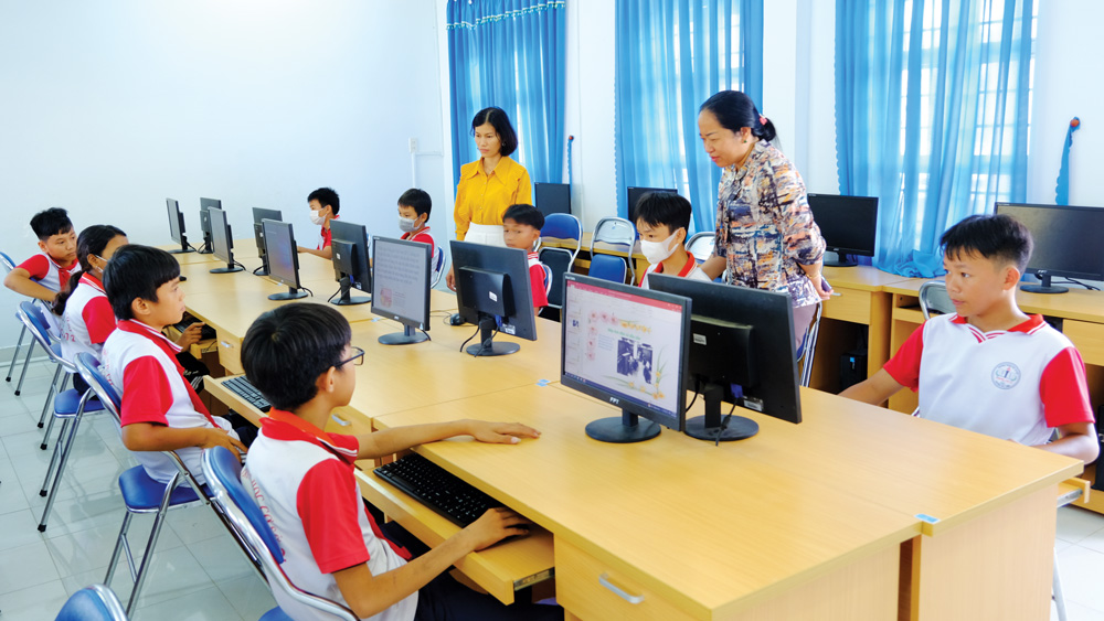 Cát Tiên vững tin bước vào năm học mới