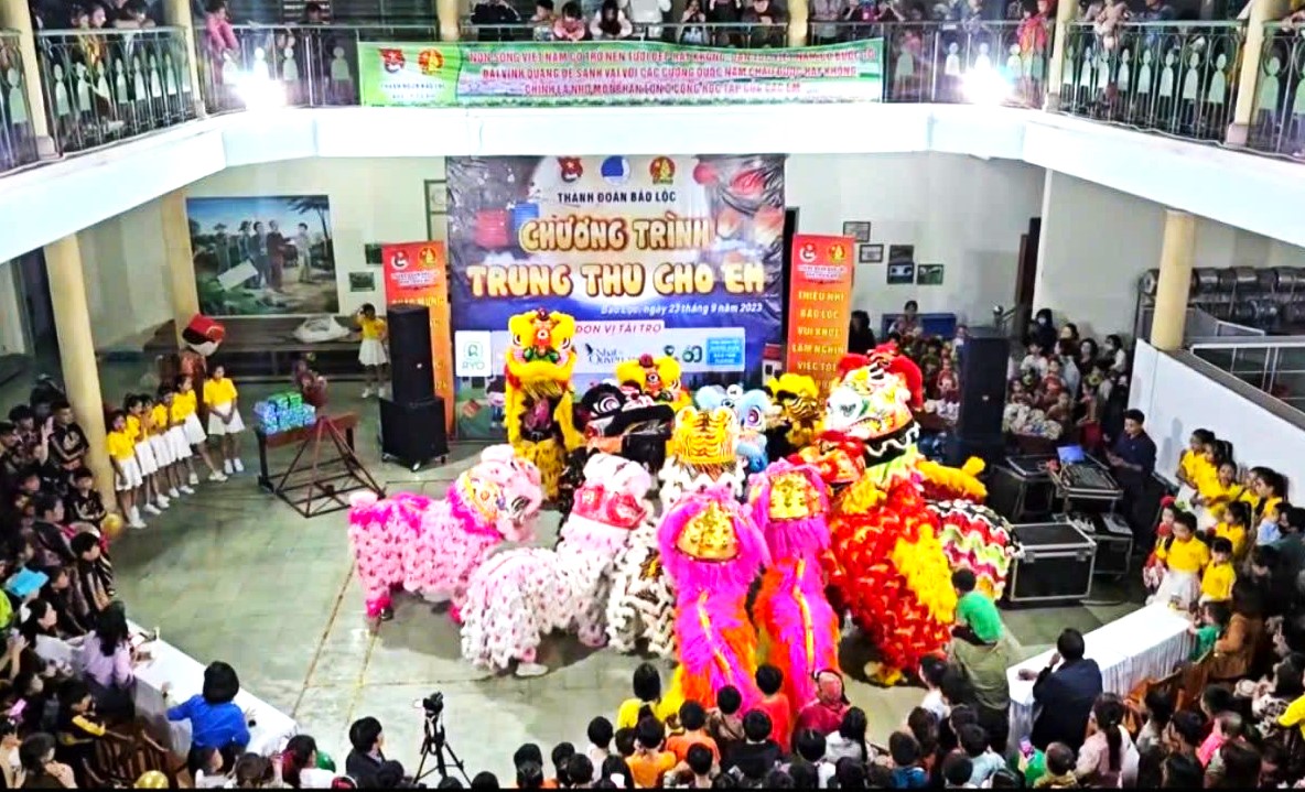 Bảo Lộc: Hàng ngàn phần quà trung thu đến với trẻ em khó khăn
