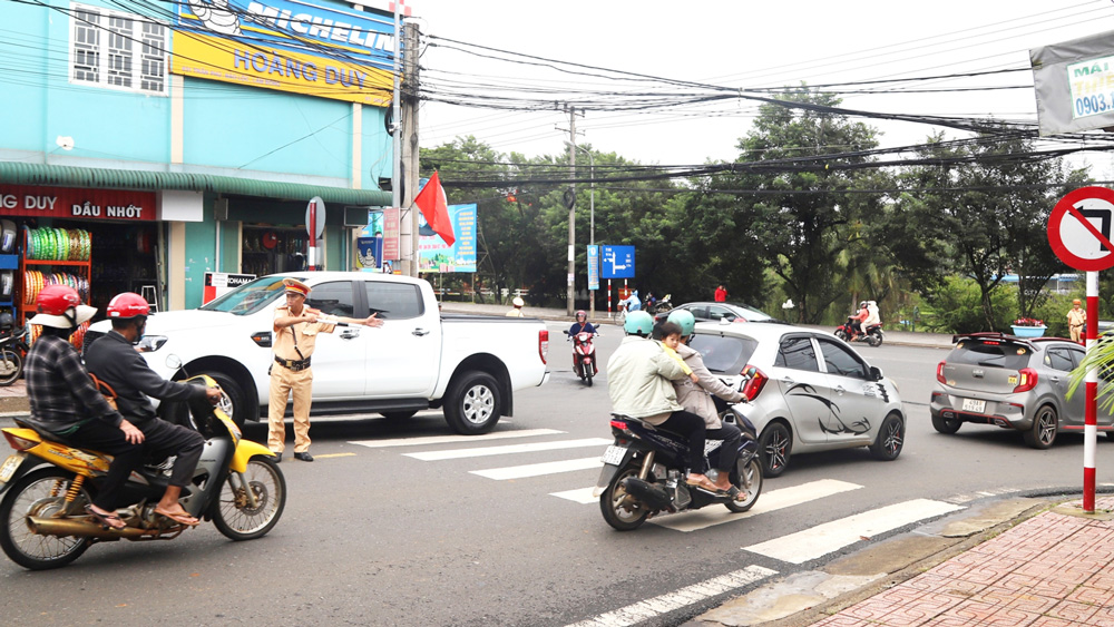Bảo Lộc: Thực hiện phương án phân luồng đảm bảo an toàn giao thông trên địa bàn