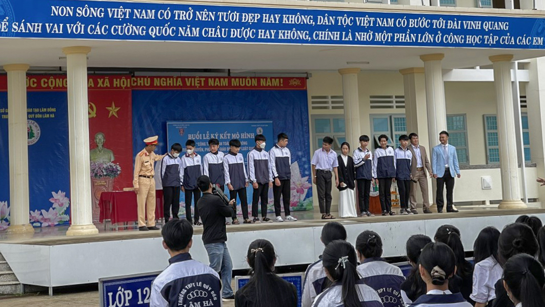 Ra mắt mô hình “Cổng trường an toàn giao thông” tại Lâm Hà