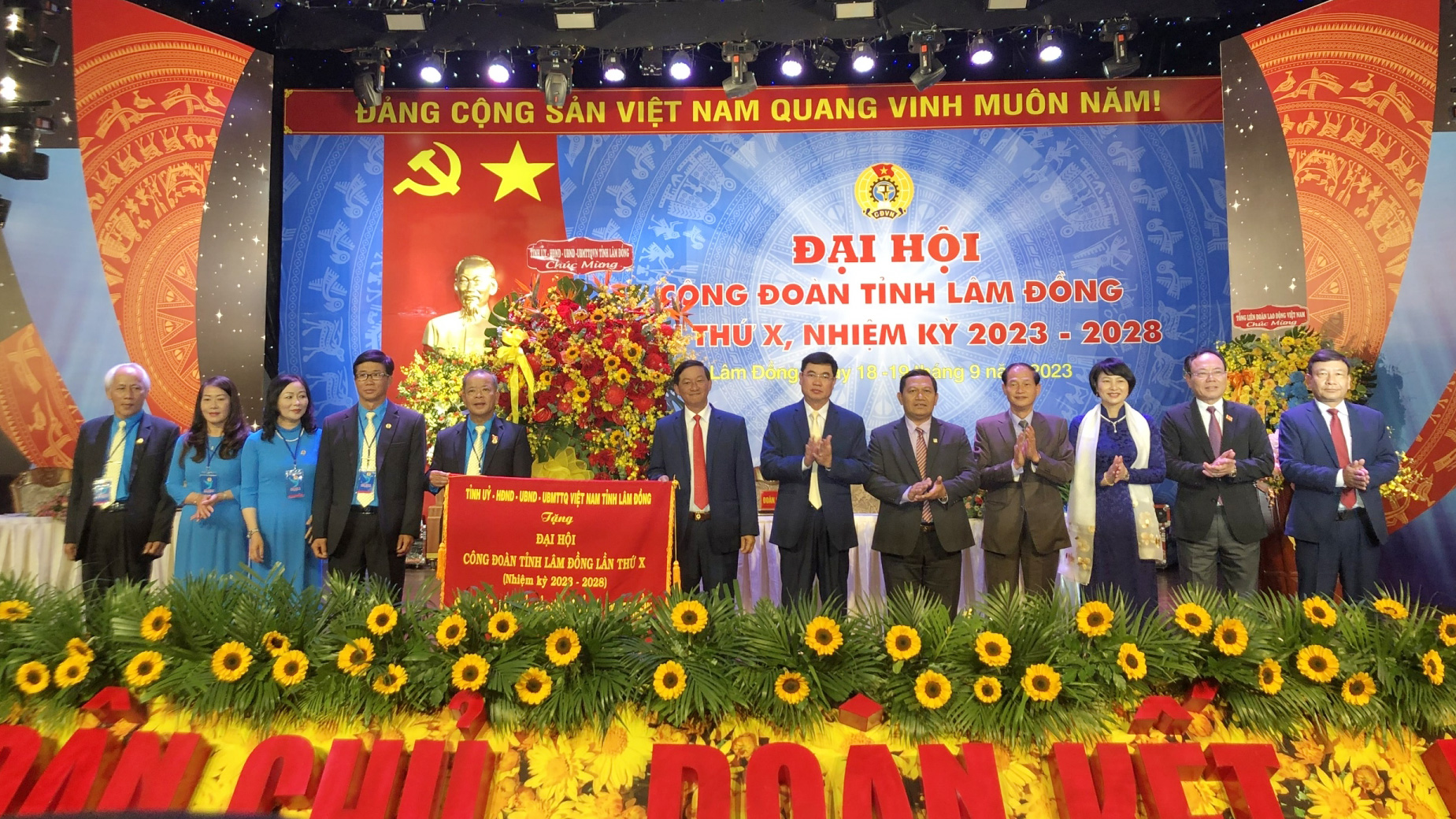 Đồng chí Hoàng Liên tái đắc cử Chủ tịch Liên đoàn Lao động tỉnh Lâm Đồng