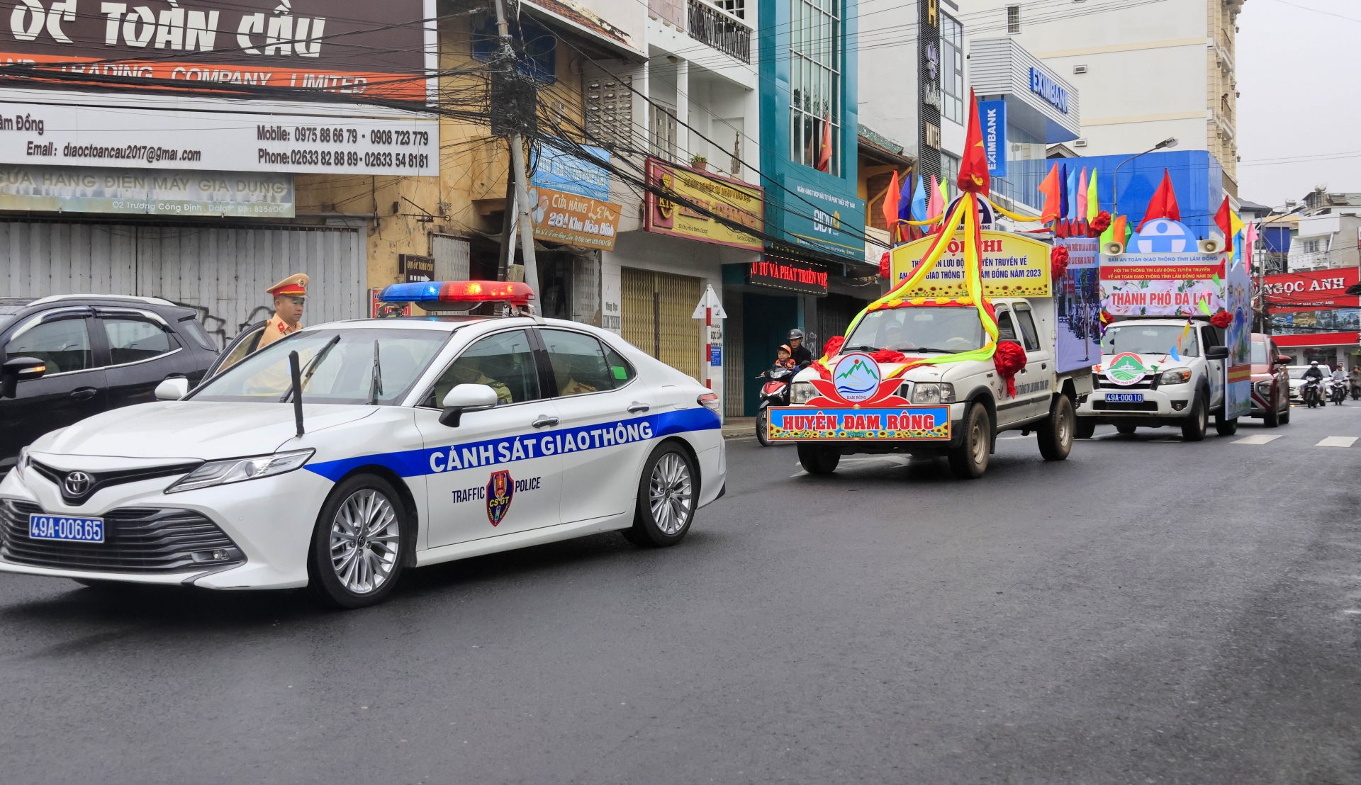 Thi tuyên truyền lưu động về an toàn giao thông 