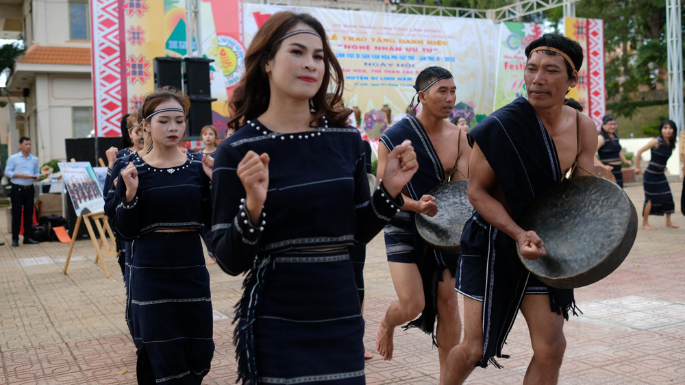 Di Linh: Thực hiện nếp sống văn minh góp phần xây dựng huyện nông thôn mới