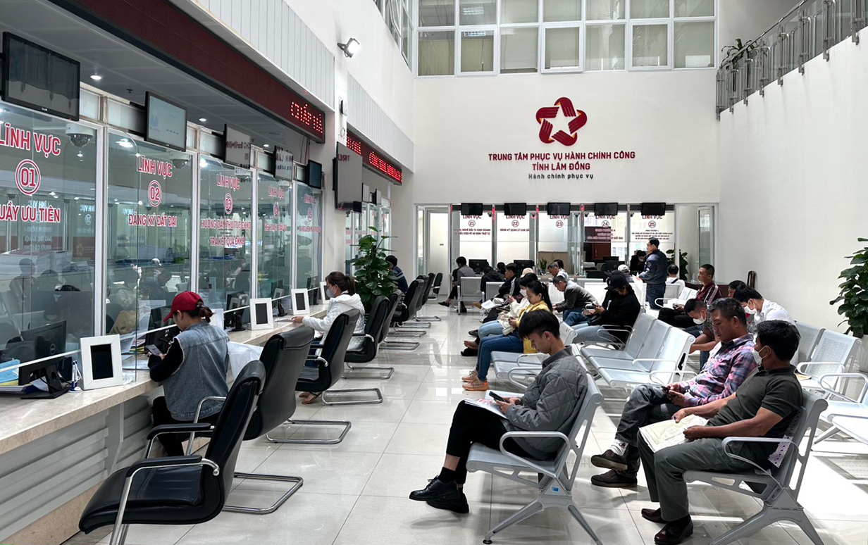 Tiếp tục đẩy mạnh cải cách hành chính