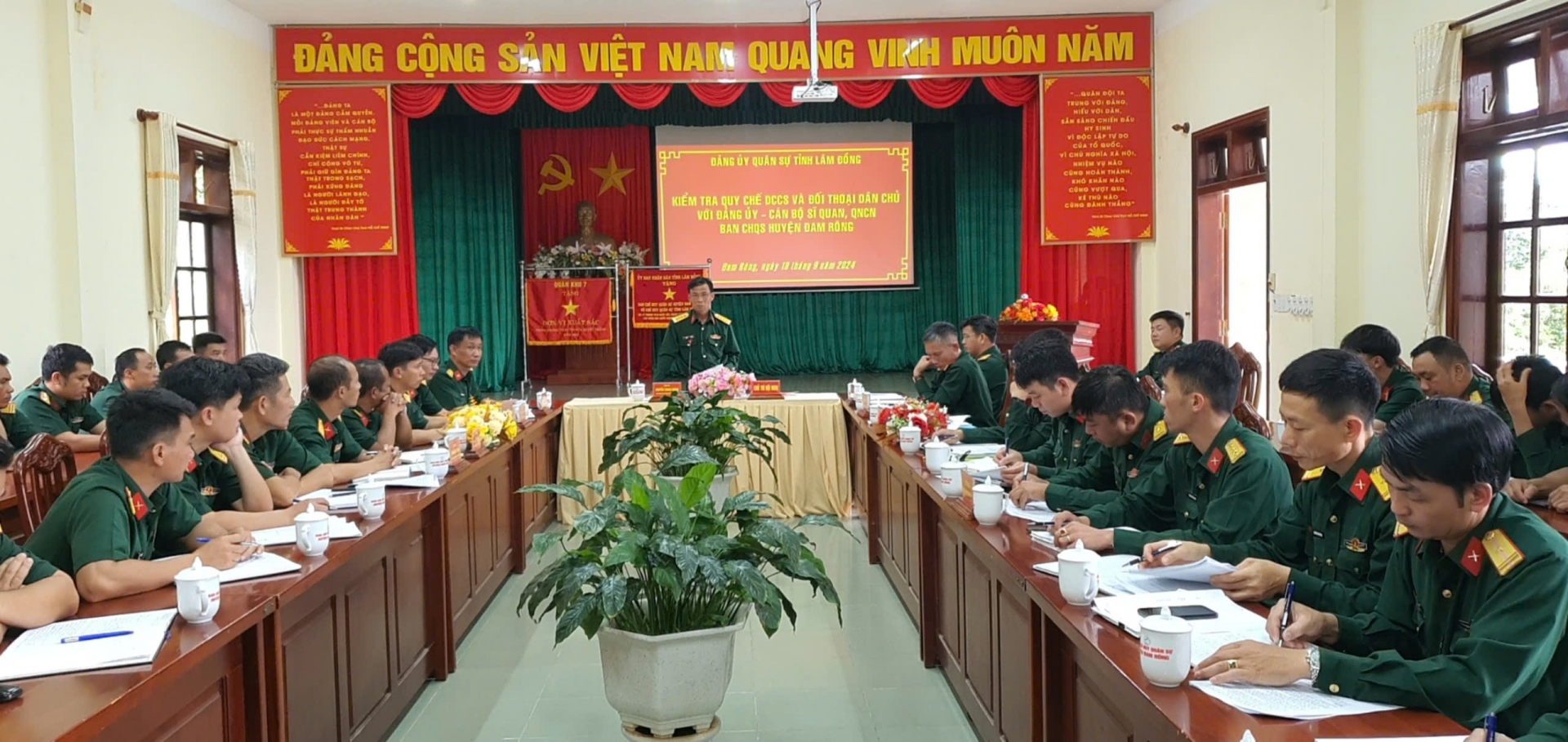 Đảng ủy Quân sự tỉnh đối thoại dân chủ với cán bộ, chiến sĩ Ban CHQS huyện Đam Rông