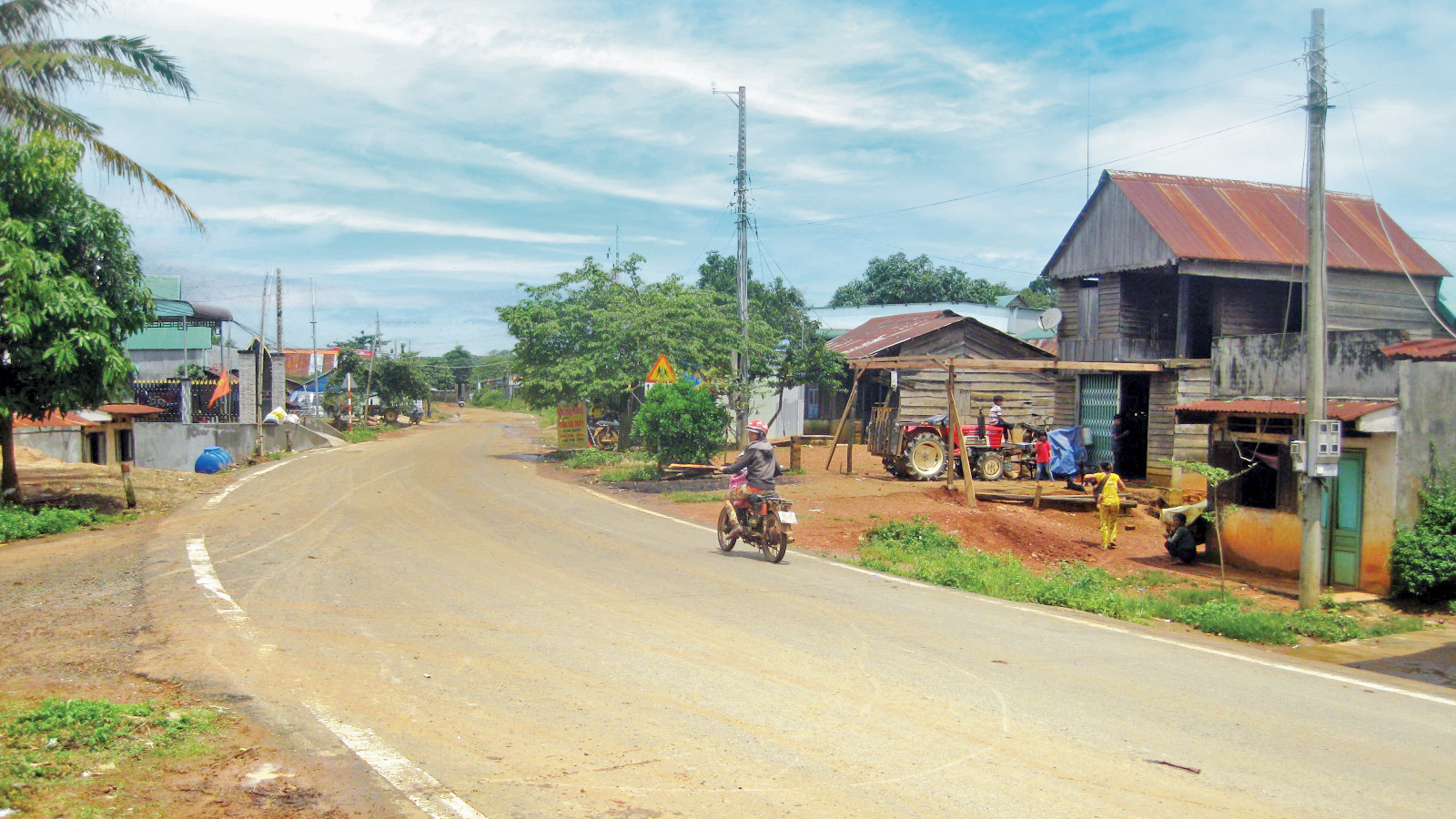 Về chiến khu xưa