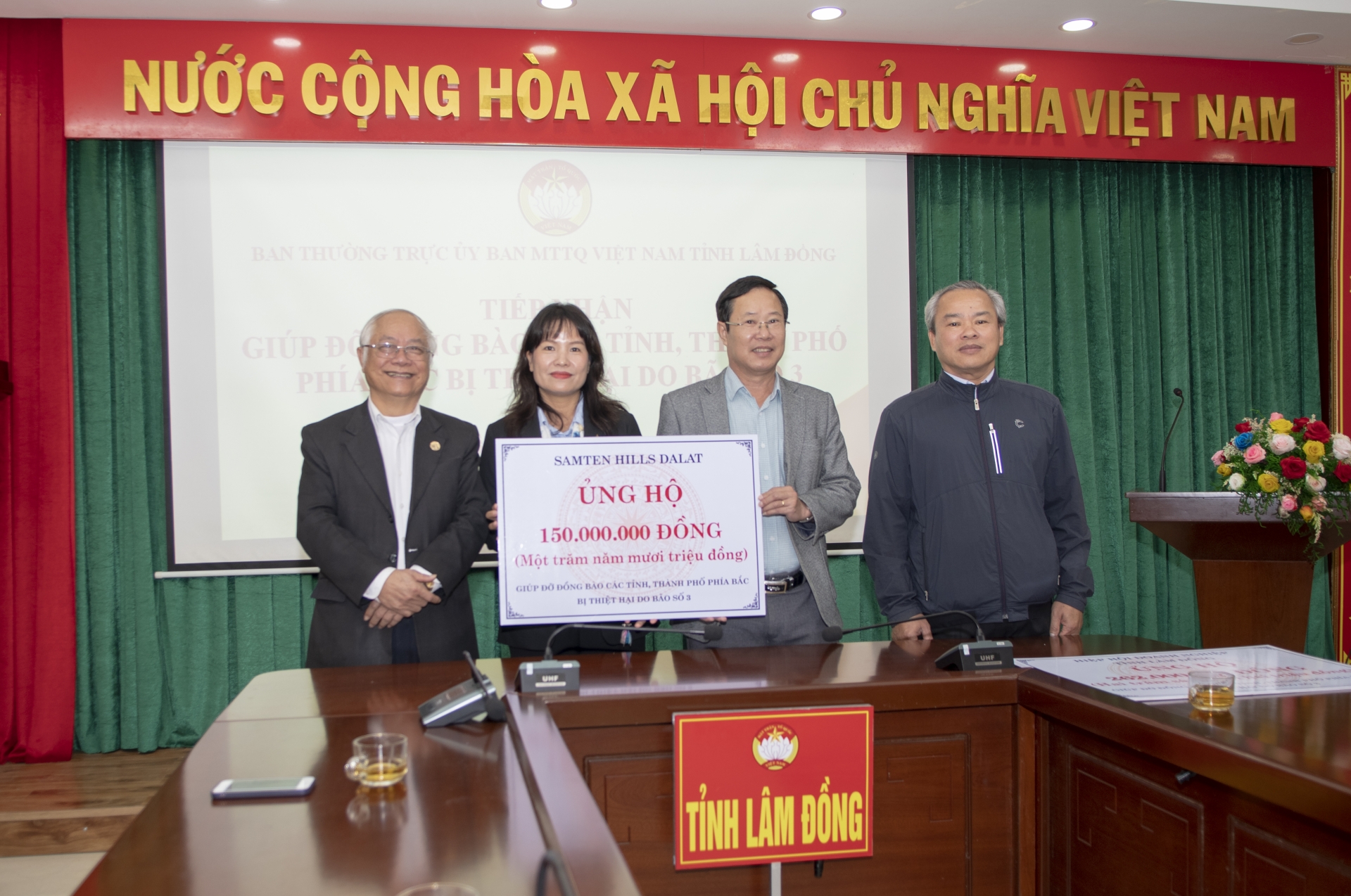 Samten Hills Dalat ủng hộ đồng bào bị thiệt hại do bão lũ 150 triệu đồng