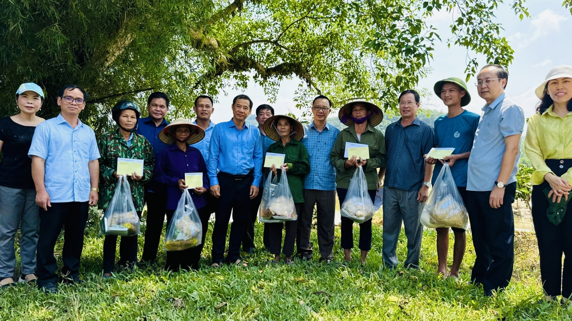 Kịp thời mang những tình cảm, sự sẻ chia, nguồn ủng hộ đến với đồng bào các tỉnh phía Bắc bị thiệt hại do bão lũ