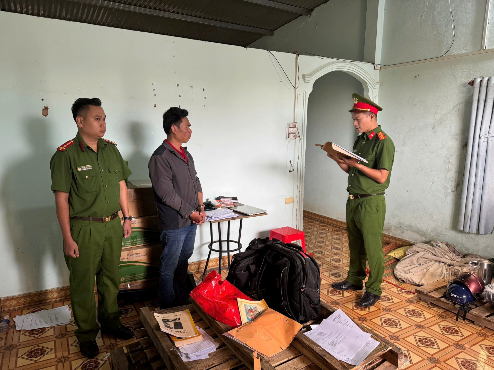 Tham ô tài sản của công ty, một đối tượng bị bắt