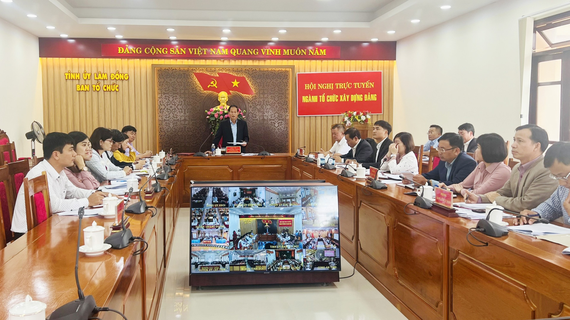 Sơ kết 9 tháng thực hiện công tác tổ chức xây dựng Đảng